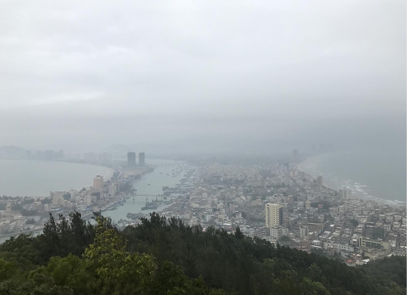 双月湾